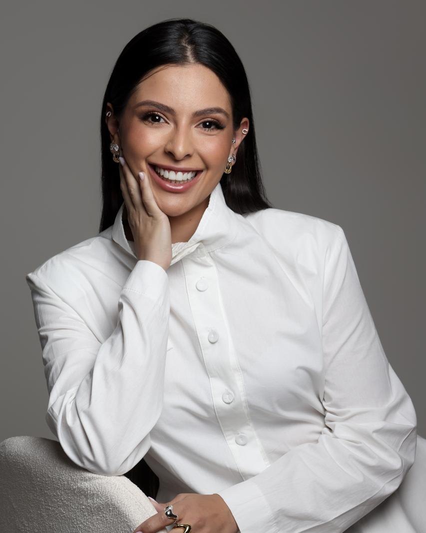 Dra. Nagibe Tayfour, ginecologista e obstetra em Goiânia